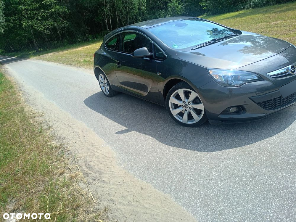 Opel Astra IV GTC 1.4 T Sport - 2