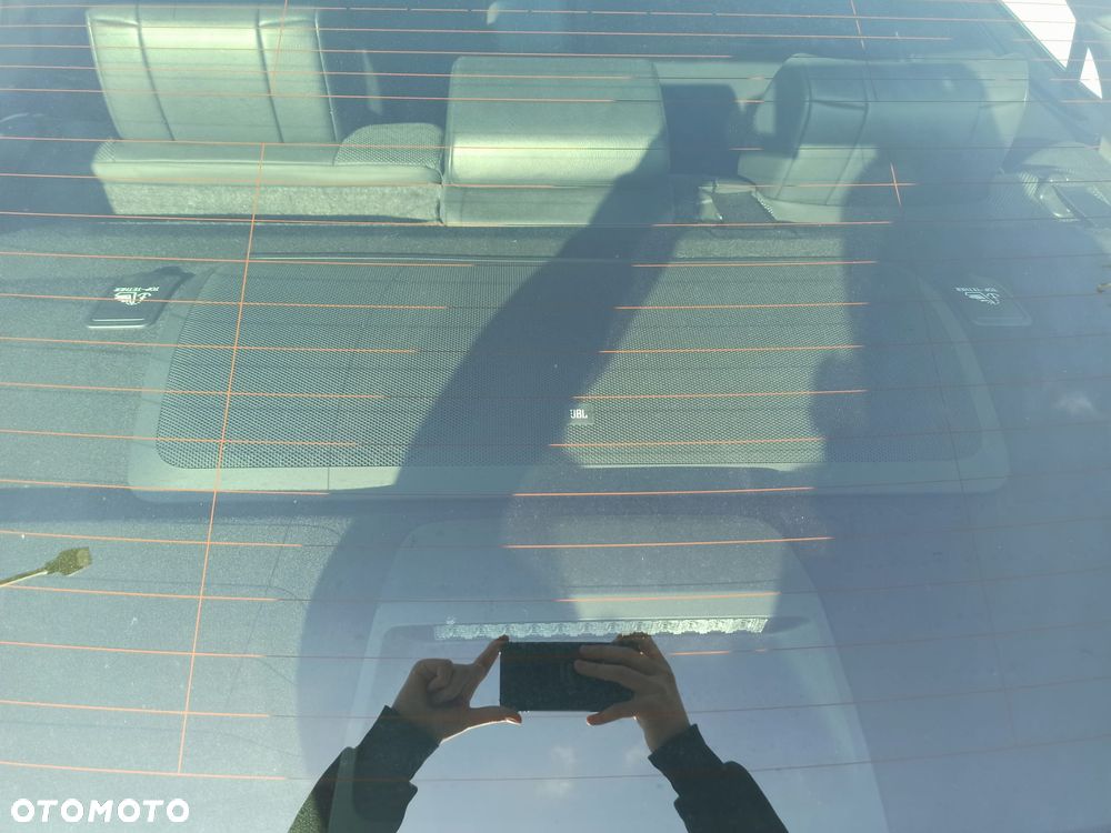 Toyota Camry 2.5 Hybrid Executive CVT - 22