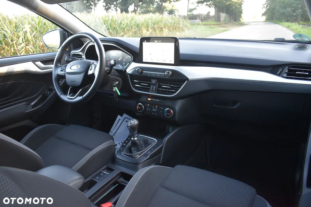 Ford Focus 1.0 EcoBoost Titanium X - 31