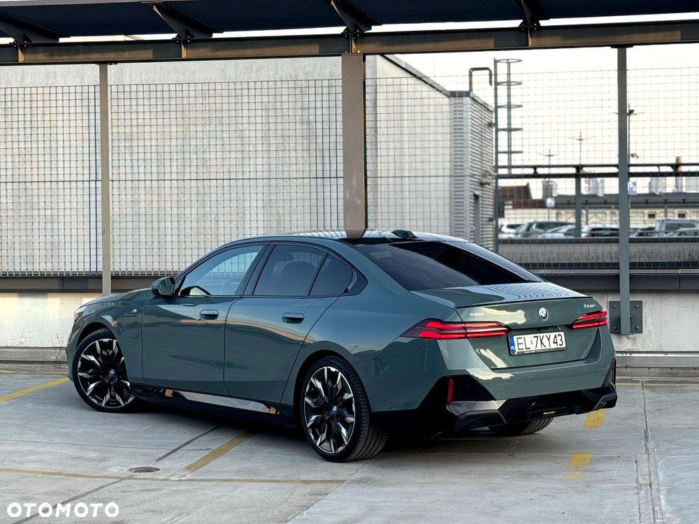 BMW Seria 5 550e xDrive PHEV M Sport - 10