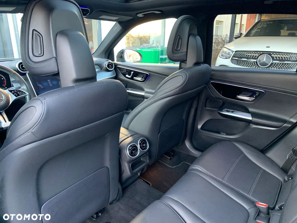 Mercedes-Benz GLC 300 4Matic 9G-TRONIC Edition Avantgarde - 18