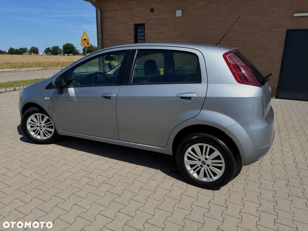 Fiat Grande Punto - 4