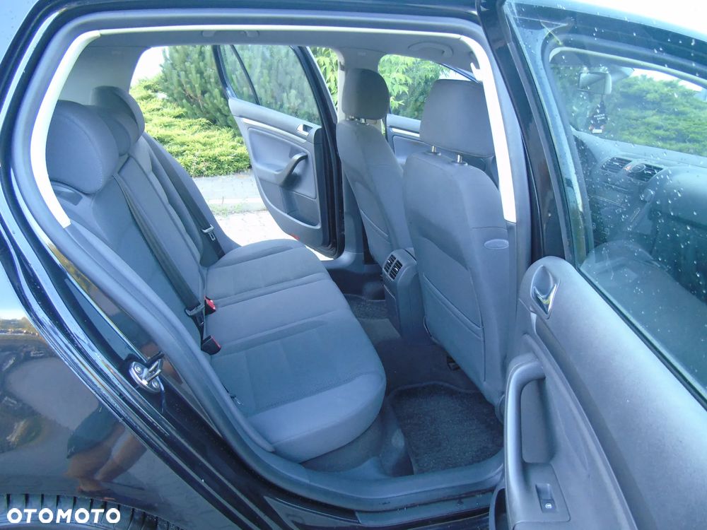 Volkswagen Golf - 11