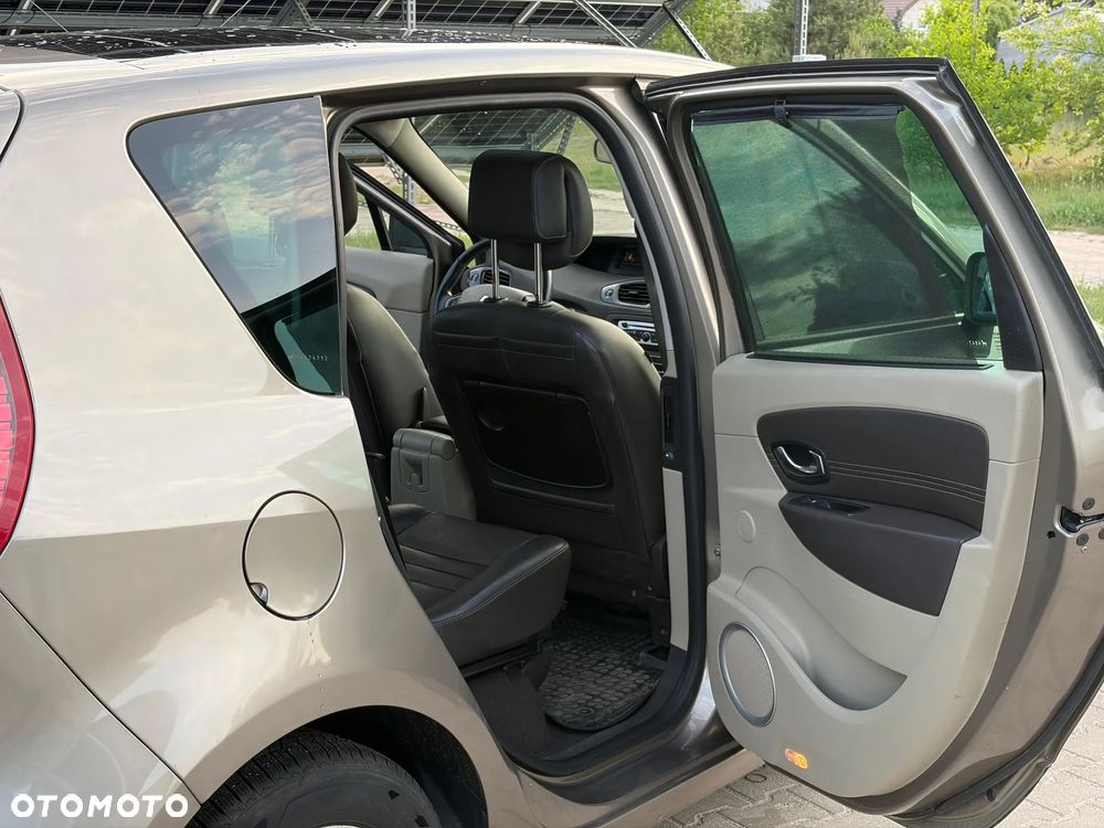 Renault Scenic 1.9 dCi Confort Privilege - 12