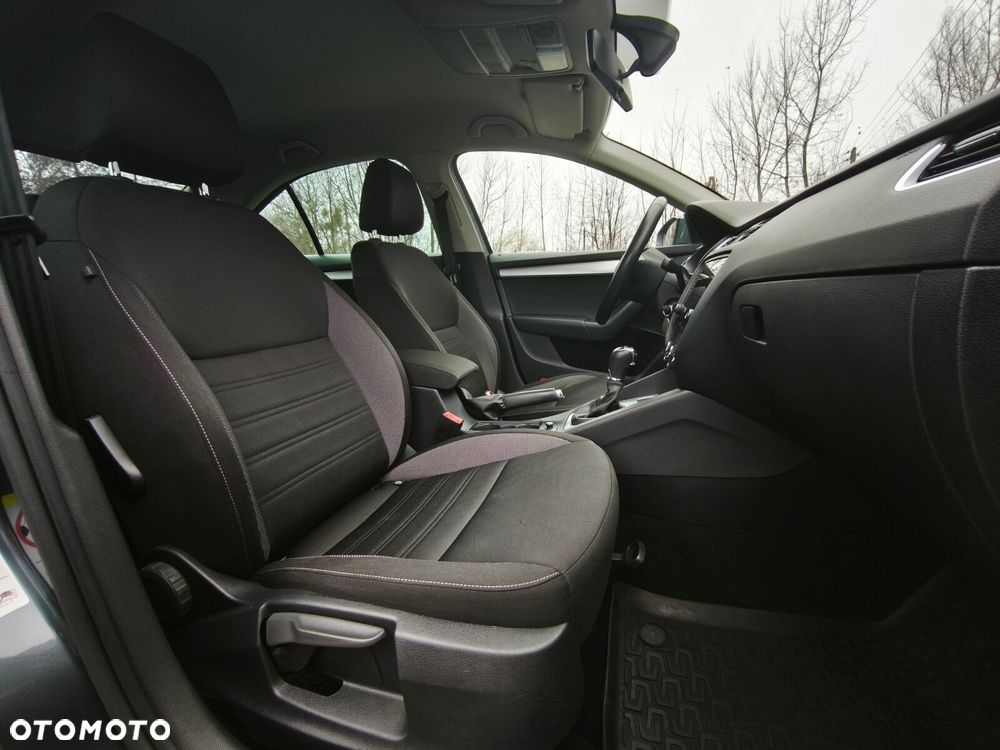 Skoda Octavia 1.4 TSI Ambition DSG - 18