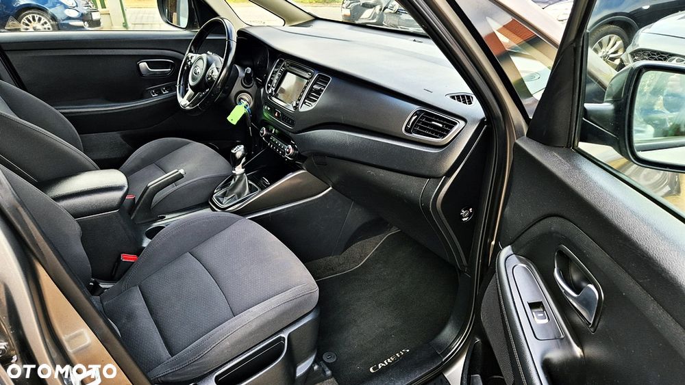 Kia Carens 2.0 GDI XL 7os - 37