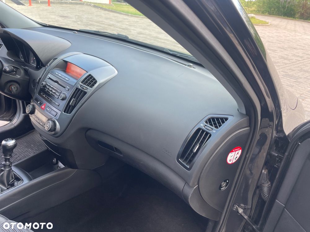 Kia Ceed 1.4 Comfort - 14