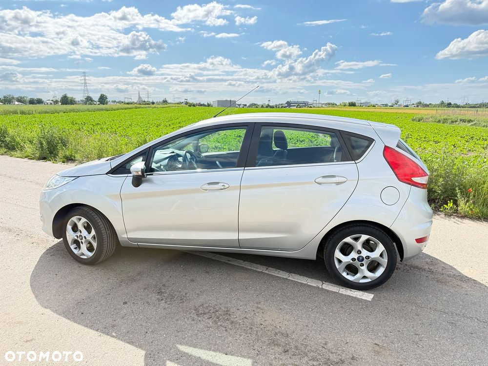 Ford Fiesta 1.4 Autom Titanium - 3