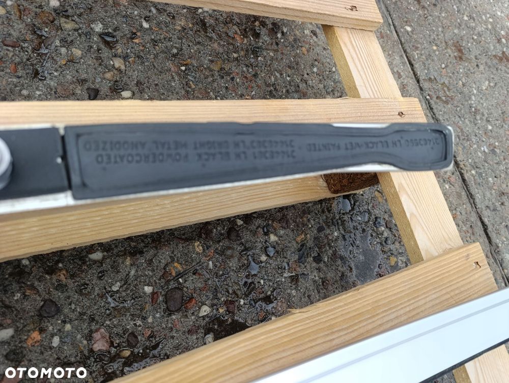 volvo xc40 relingi dachowe lewy prawy komplet - 9