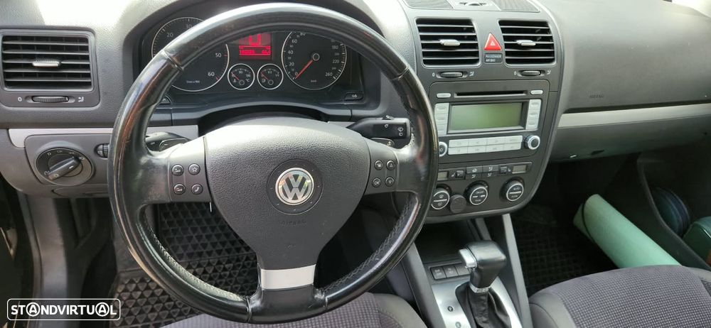 VW Golf 1.9 TDi Confortline DSG - 11
