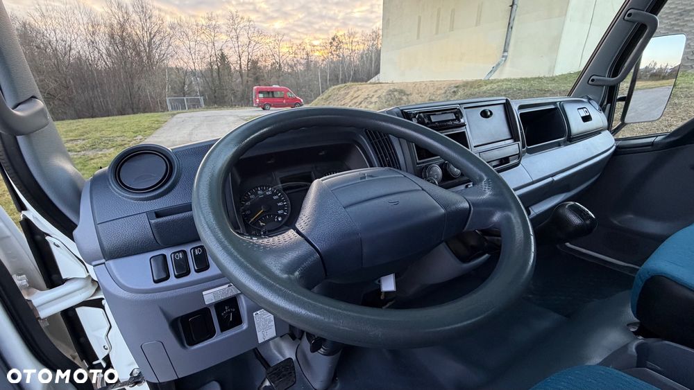 Mitsubishi Fuso - 24