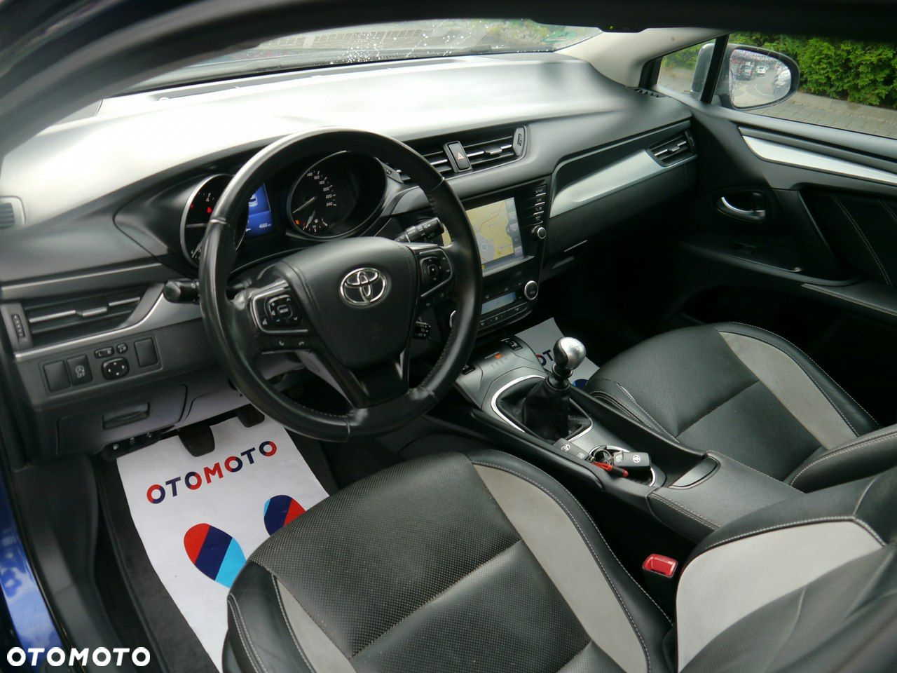 Toyota Avensis Touring Sports 2.0 D-4D Comfort - 23