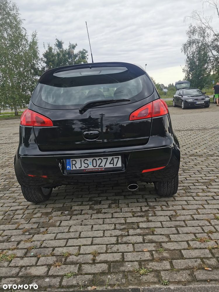 Mitsubishi Colt - 8