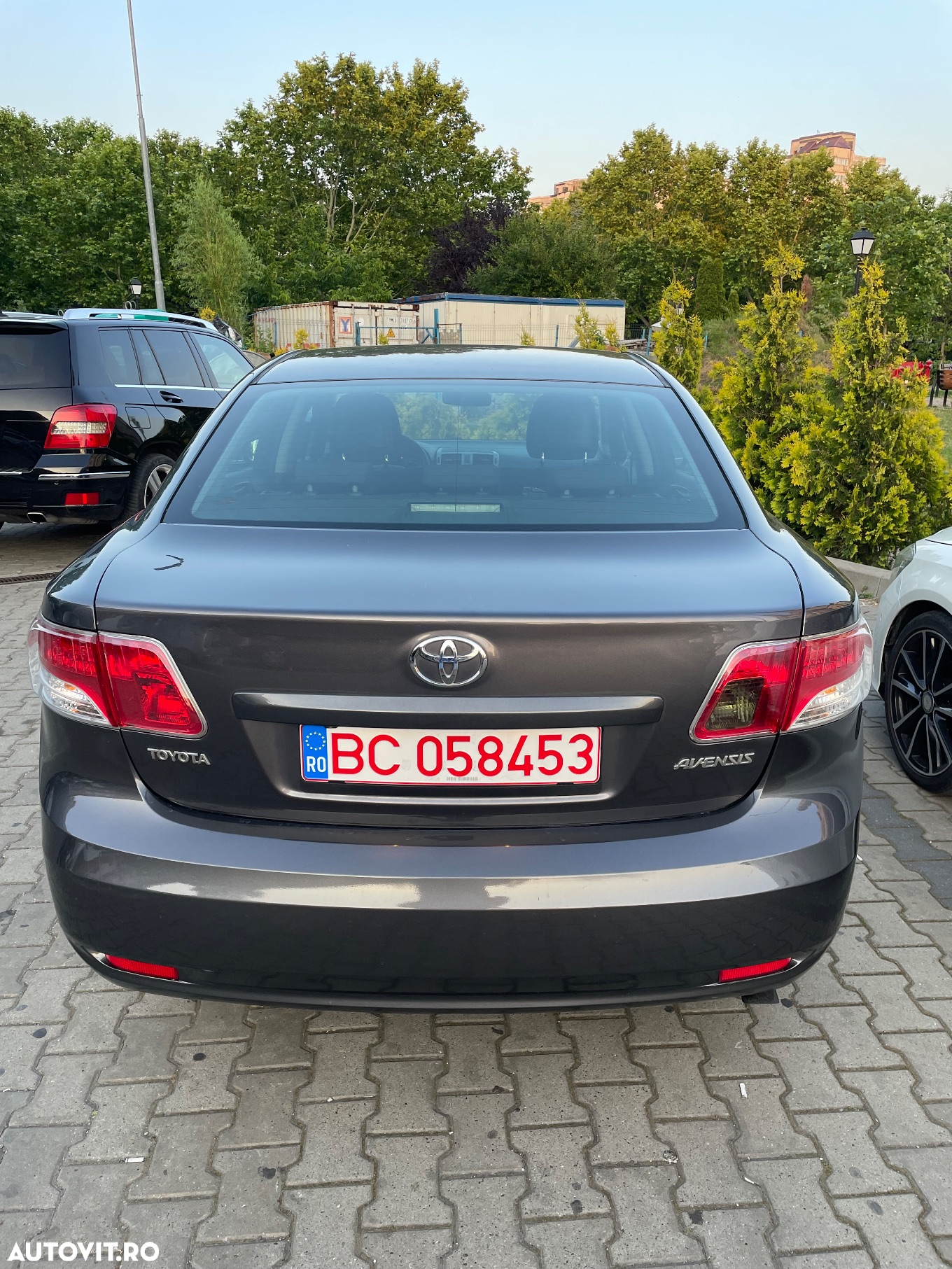Toyota Avensis 2.0 D-4D Executive - 6