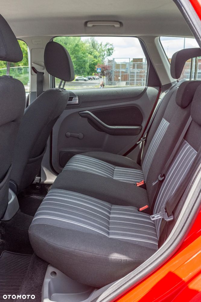 Ford Focus 1.6 TDCi Amber X - 12