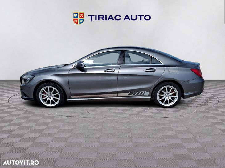 Mercedes-Benz CLA 200 7G-DCT Urban - 4