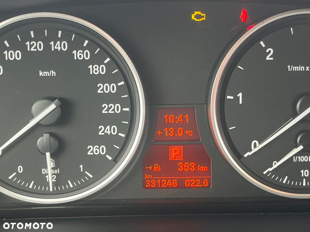 BMW Seria 5 525d xDrive - 18