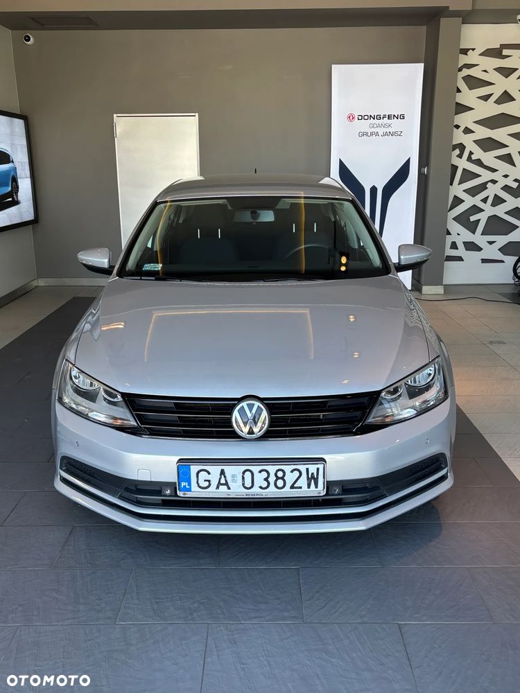 Volkswagen Jetta 2.0 TDI DPF BMT Trendline - 4