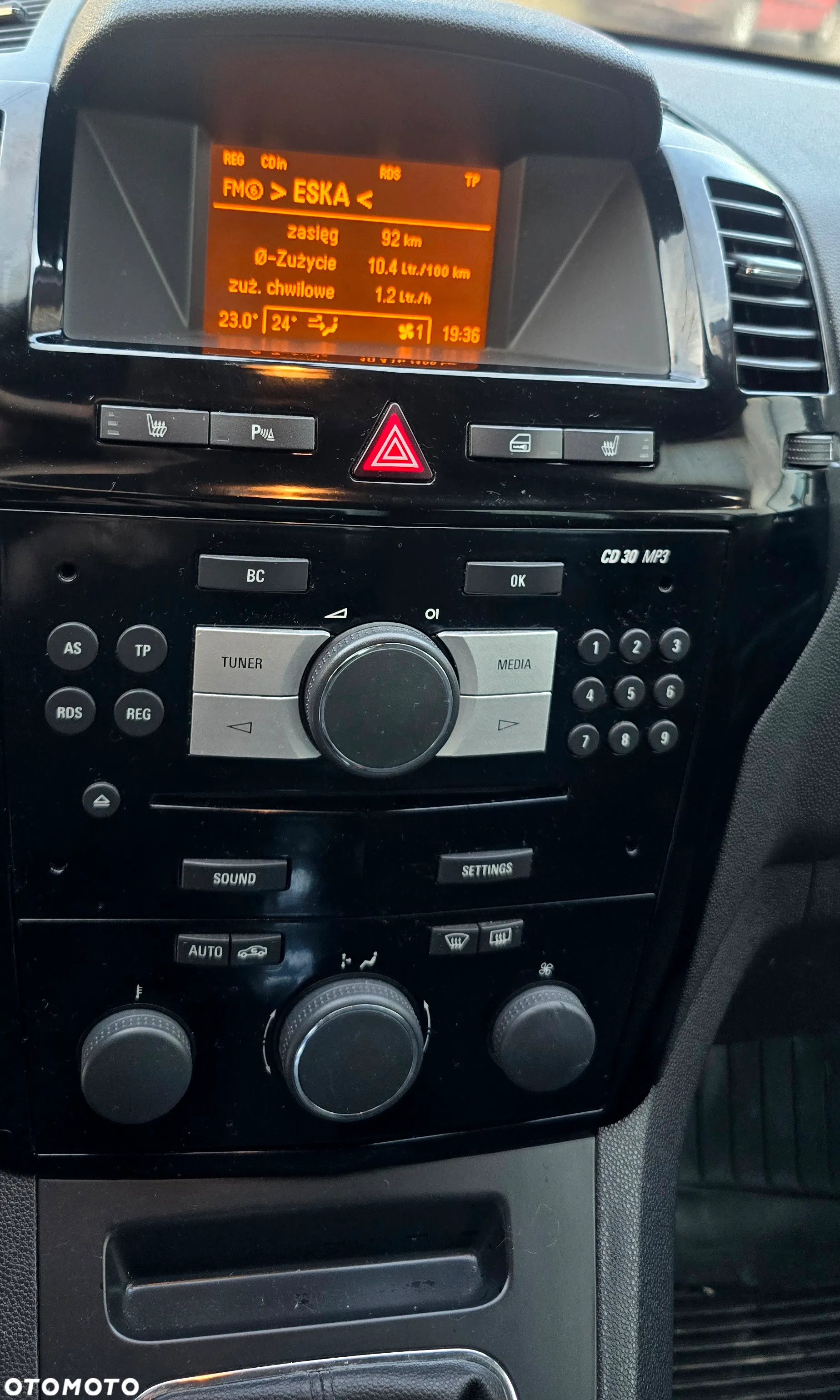 Opel Zafira 1.8 Cosmo EU5 - 4