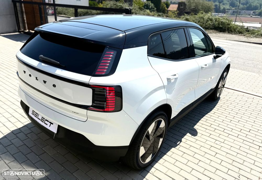 Volvo EX 30 69 kWh Single Motor Extended Range Core — fotografia 14