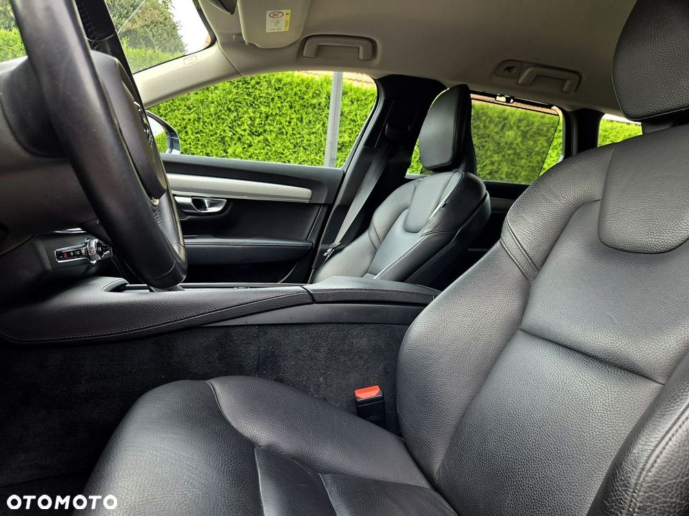 Volvo V90 D4 SCR Momentum - 10
