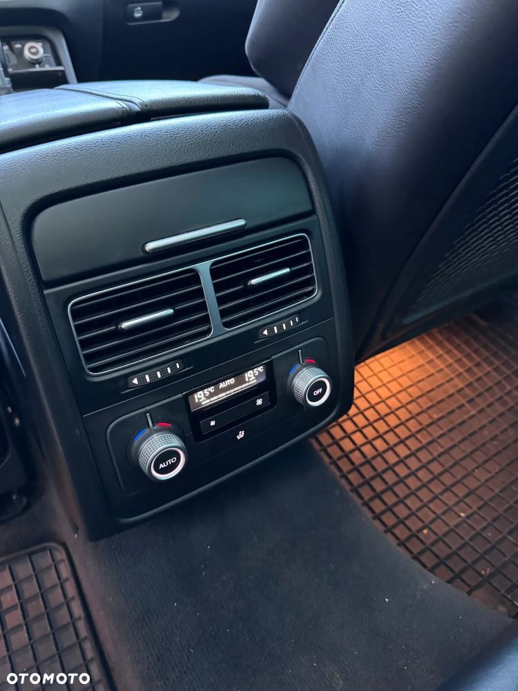 Volkswagen Touareg 3.0 V6 TDI BMT Perfectline R-Style - 10