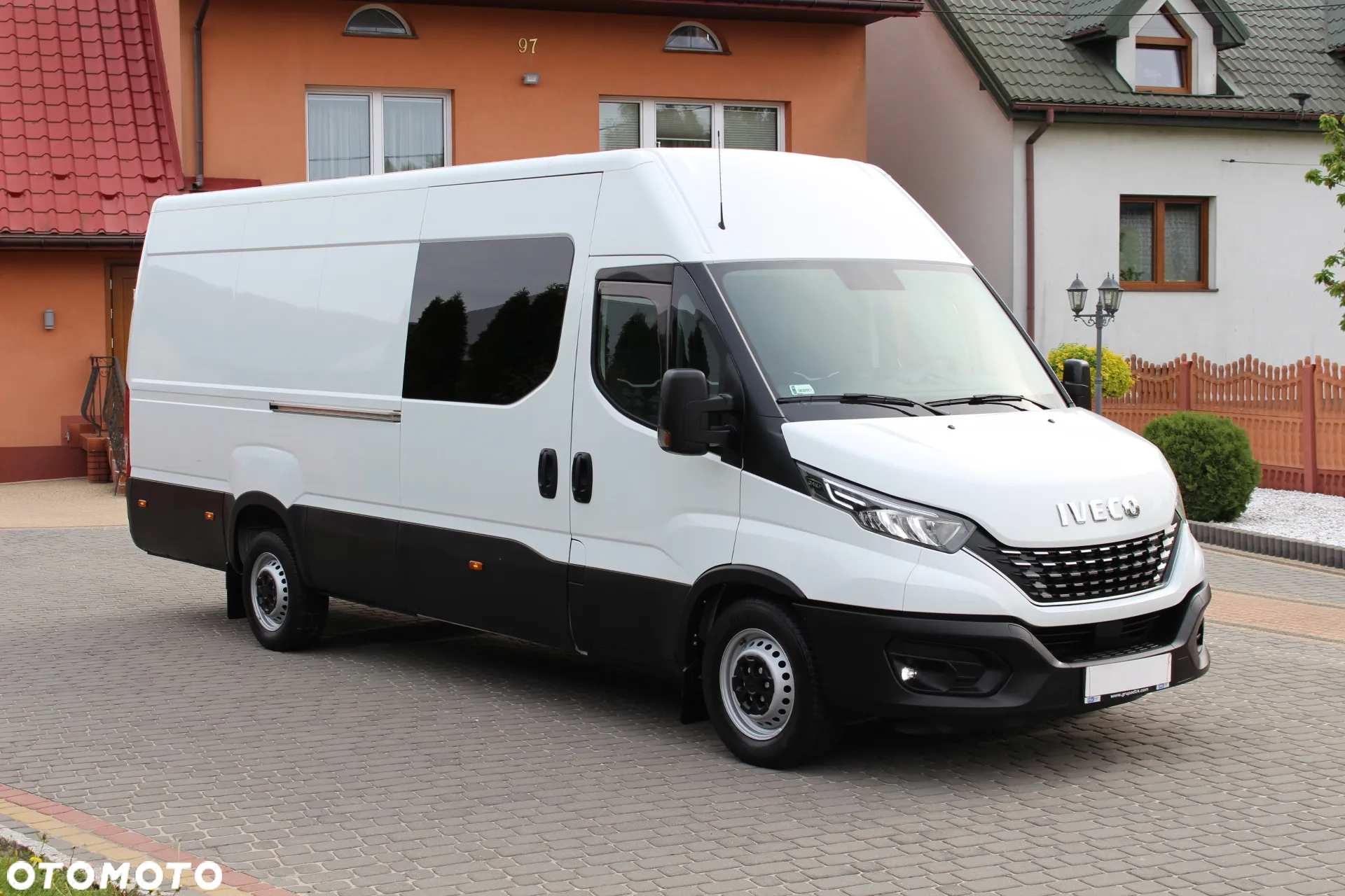 Iveco DAILY 35S18 / 3.0 180KM / AUTOMAT / POLSKI SALON / NISKI PRZEBIEG / SWIATŁA LED / DOKA / BRYGADÓWKA / JAK NOWY !!! - 5