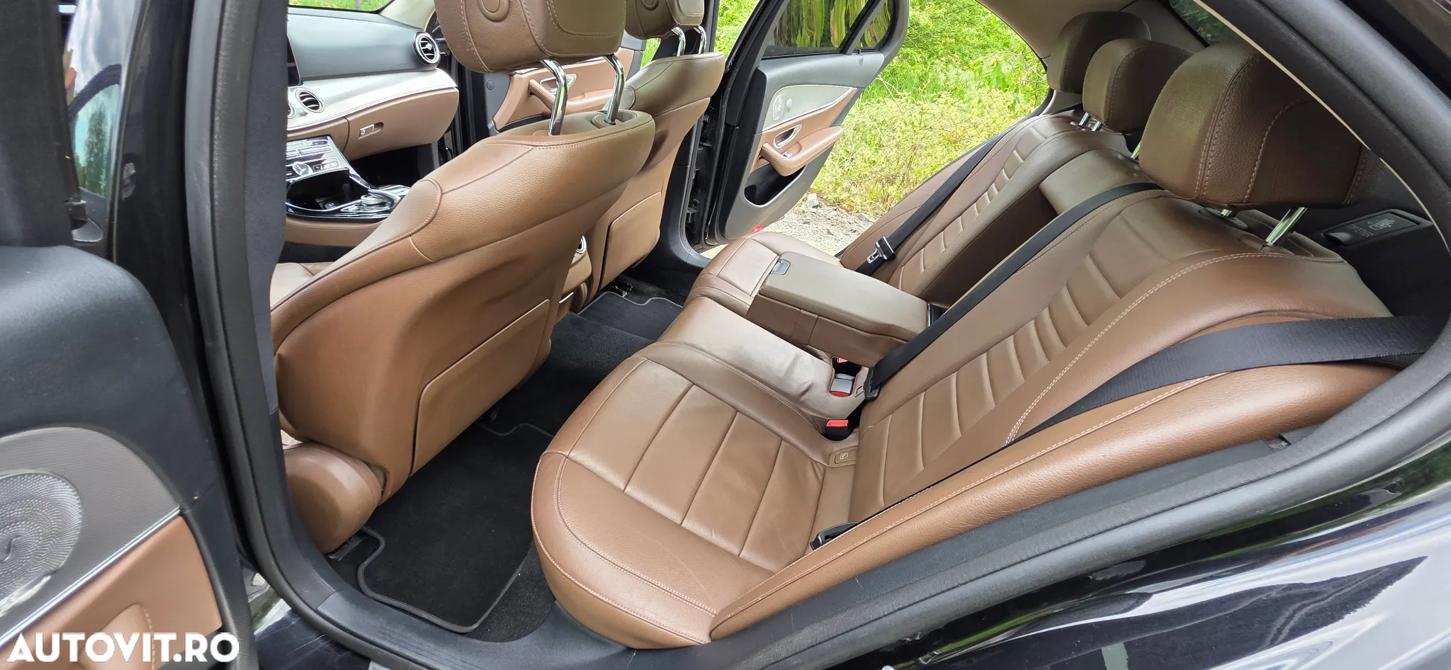 Mercedes-Benz E 220 d 9G-TRONIC AMG Line - 29