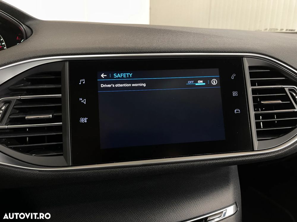 Peugeot 308 BlueHDi FAP 130 EAT8 Stop & Start GT - 22