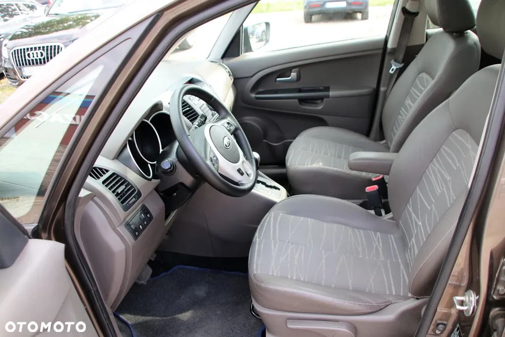 Kia Venga 1.6 CVVT Automatik UEFA EURO 2016 - 12