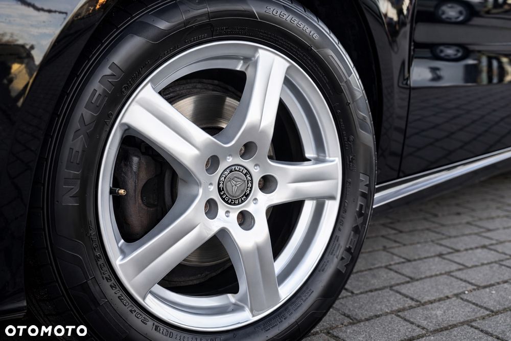 Mercedes-Benz Klasa B 180 CDI (BlueEFFICIENCY) - 21