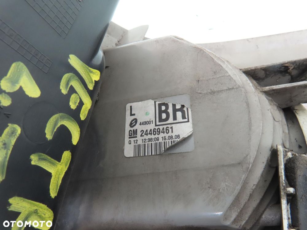 LAMPA LEWA TYLNA OPEL VECTRA C Kombi LIFT 24469461 - 3