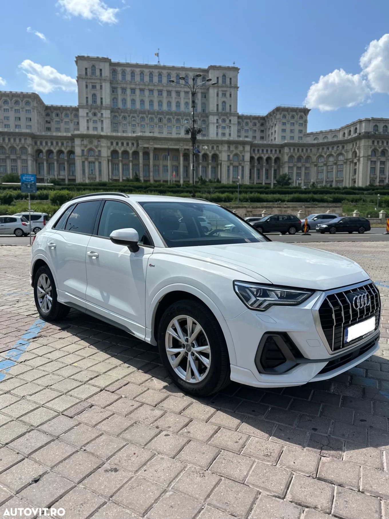 Audi Q3 2.0 40 TFSI S tronic quattro - 1