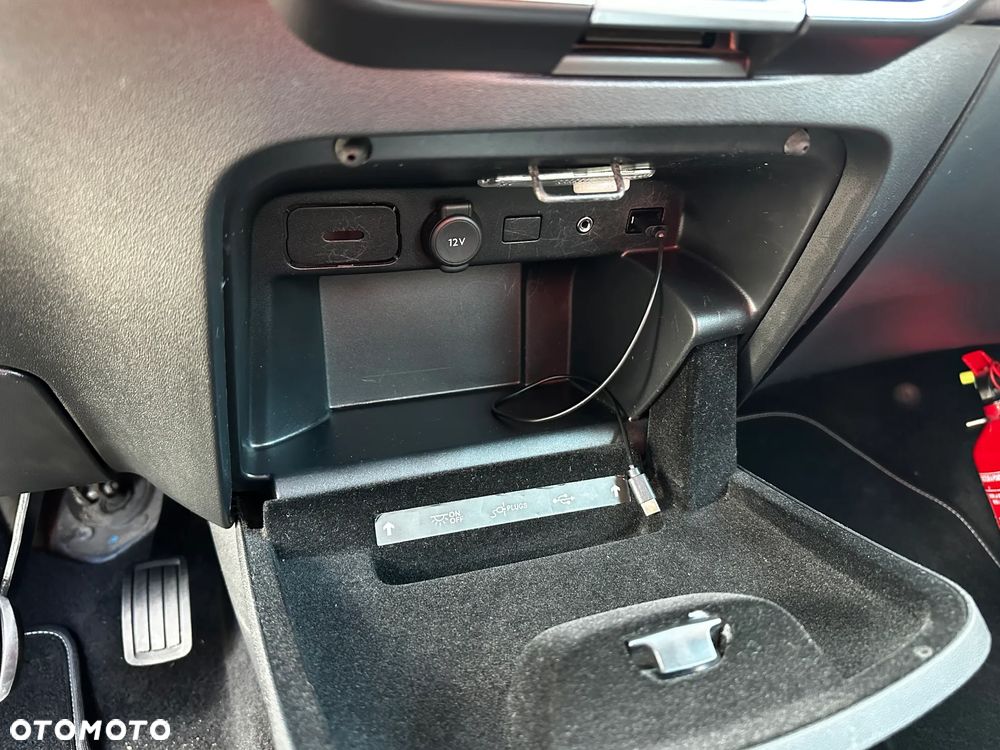 Citroën C4 Grand Picasso - 16