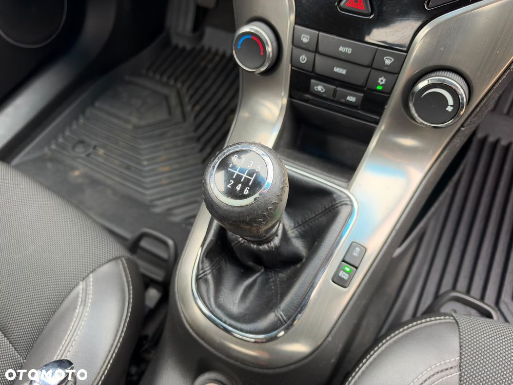 Chevrolet Cruze - 16