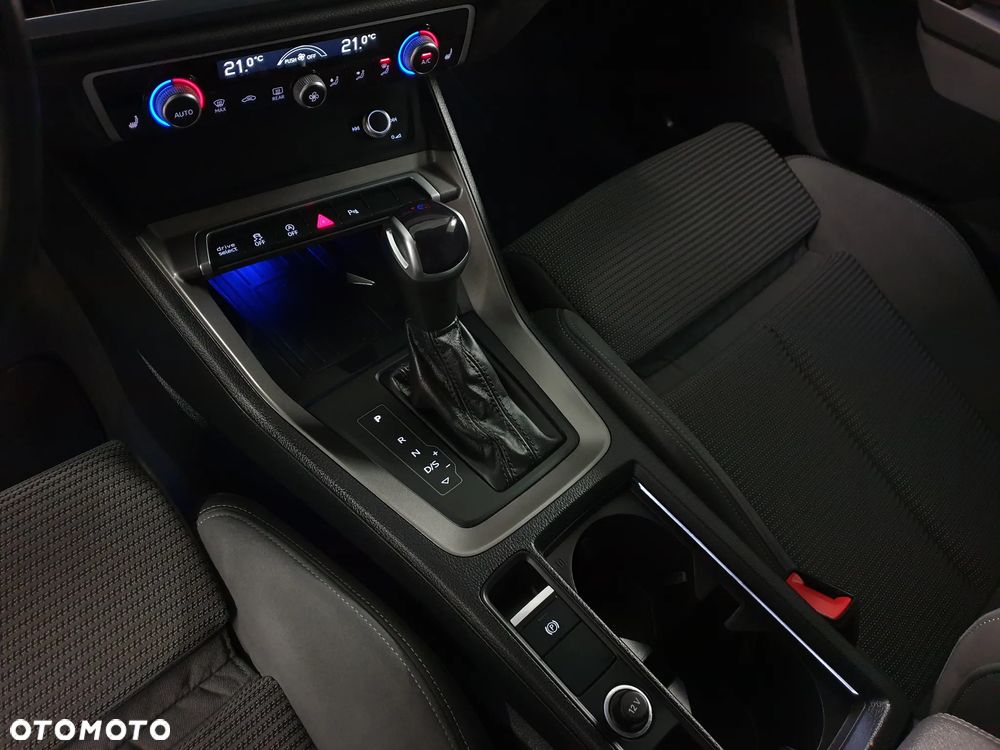 Audi Q3 Sportback 35 TDI quattro S tronic S line - 32