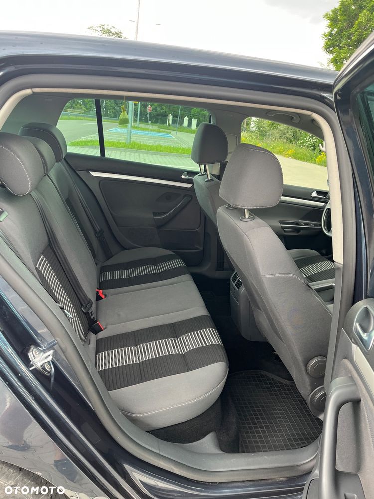 Volkswagen Golf V 2.0 TDI Comfortline - 14