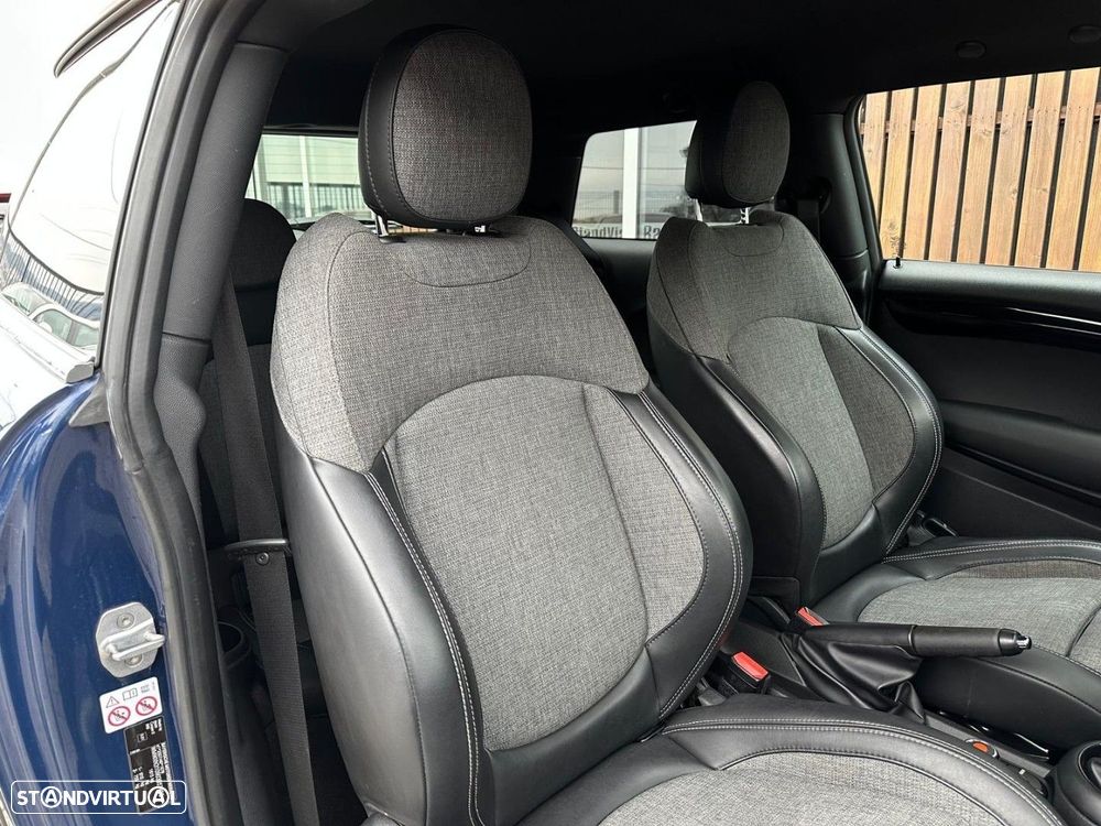 MINI 3 Portas Cooper D - 28