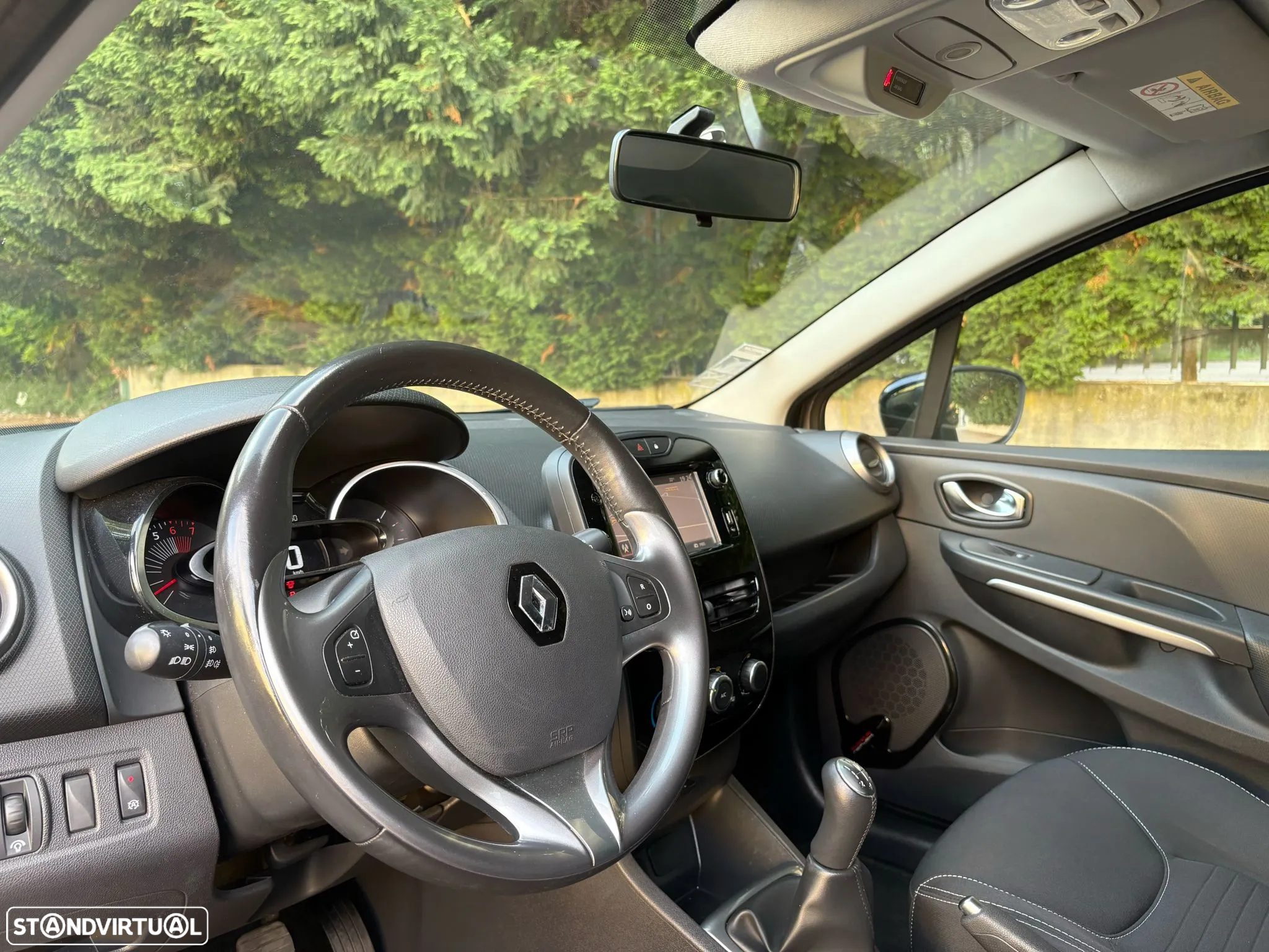 Renault Clio Sport Tourer 0.9 TCe Limited - 17