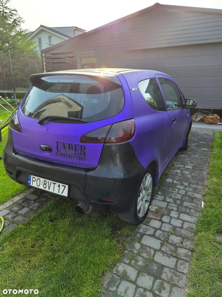 Mitsubishi Colt - 5