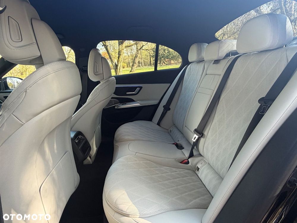 Mercedes-Benz Klasa E 220 d mHEV 4-Matic Exclusive 9G-Tronic - 10