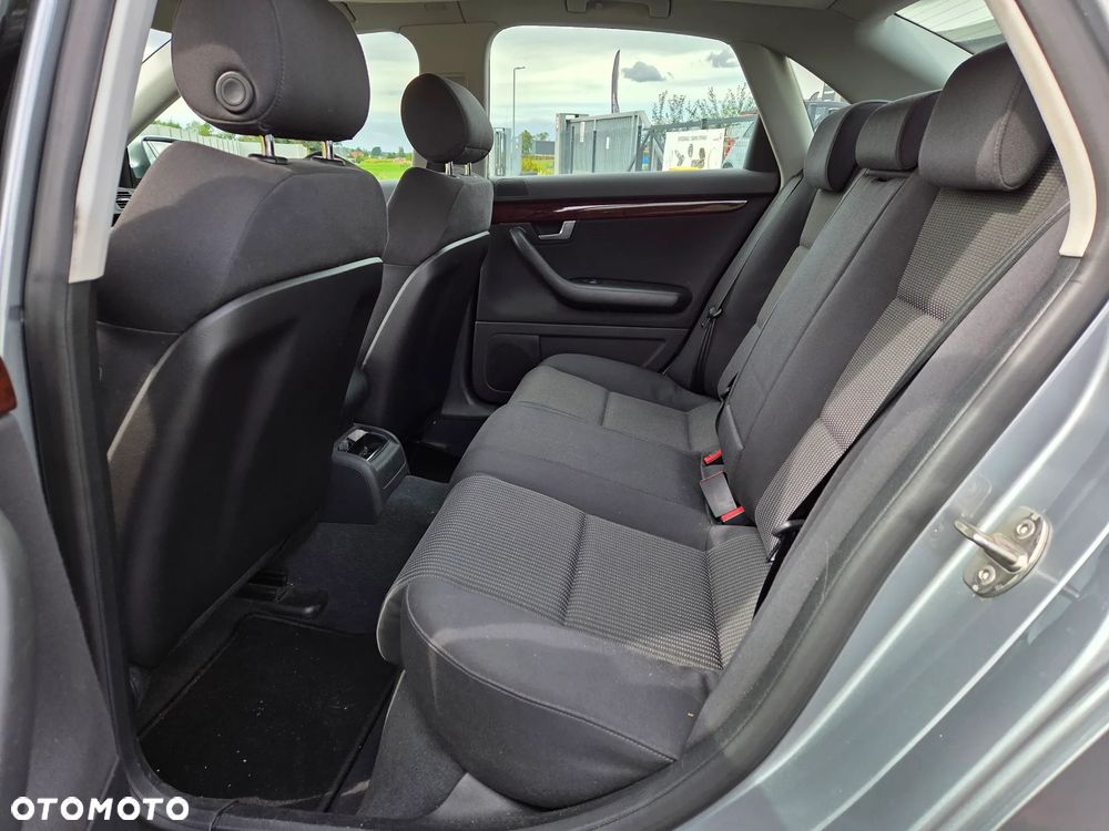 Audi A4 Limousine 2.0T FSI Quattro Tiptr - 11