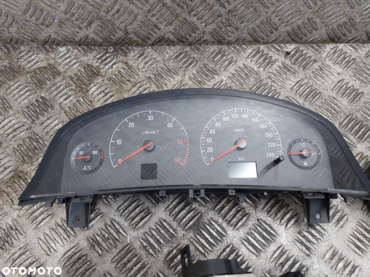 SKRZYNKI LICZNIK STACYJKA PRZEŁĄCZNIK ZESPOLONY OPEL VECTRA C 2.2 DTI - 2