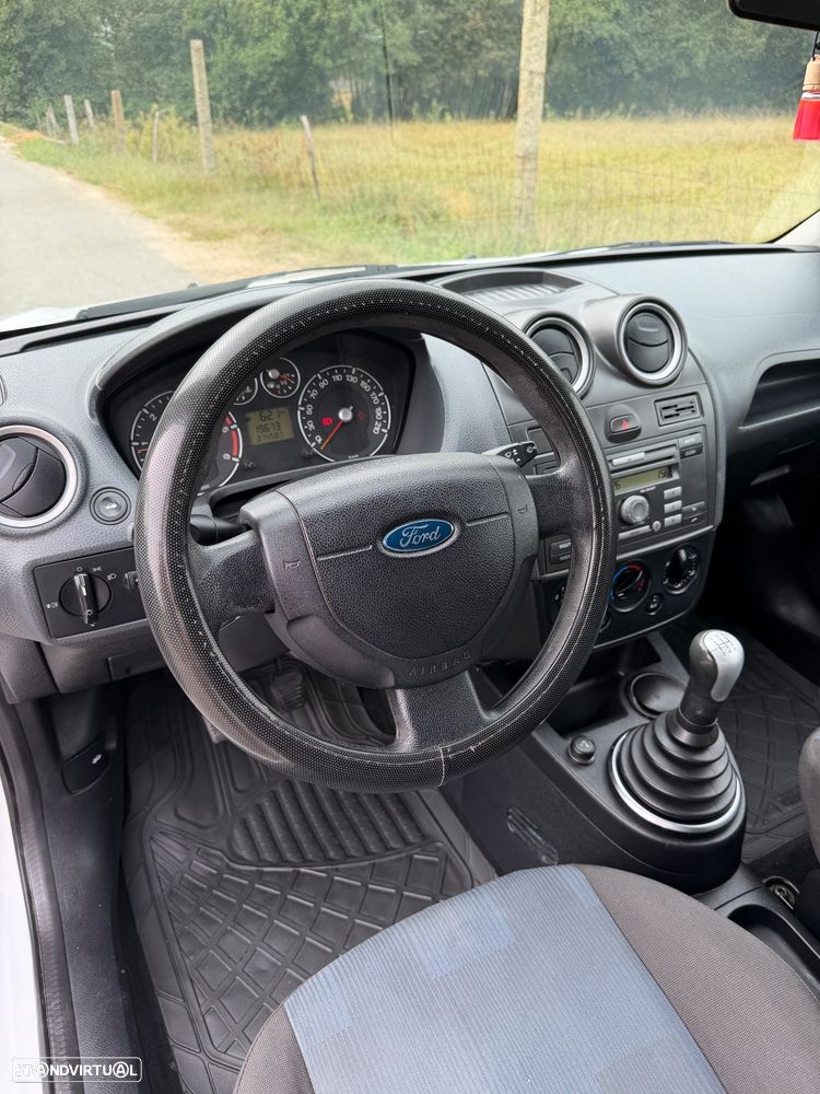 Ford Fiesta 1.4 TDCi Titanium - 11