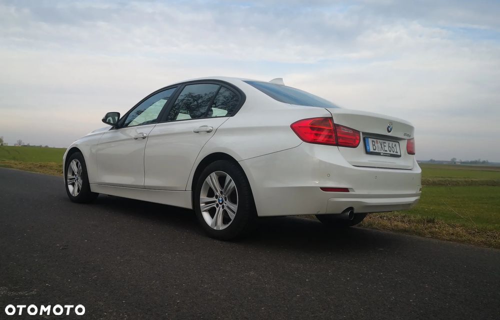 BMW Seria 3 318d DPF Edition Lifestyle - 6