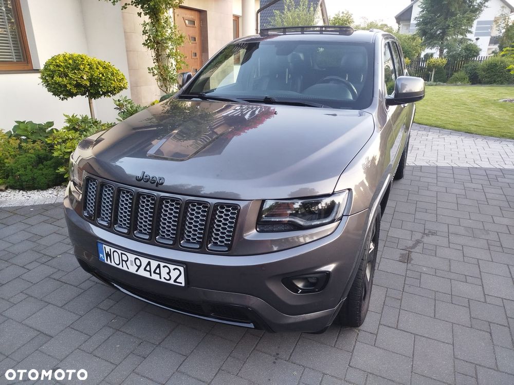 Jeep Grand Cherokee - 16