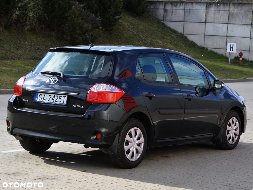 Toyota Auris 1.33 VVT-i Active - 2