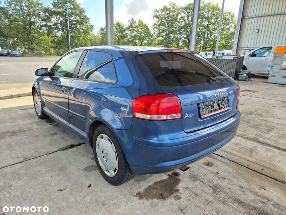 Audi A3 3-drzwiowe 1.6 Attraction - 3