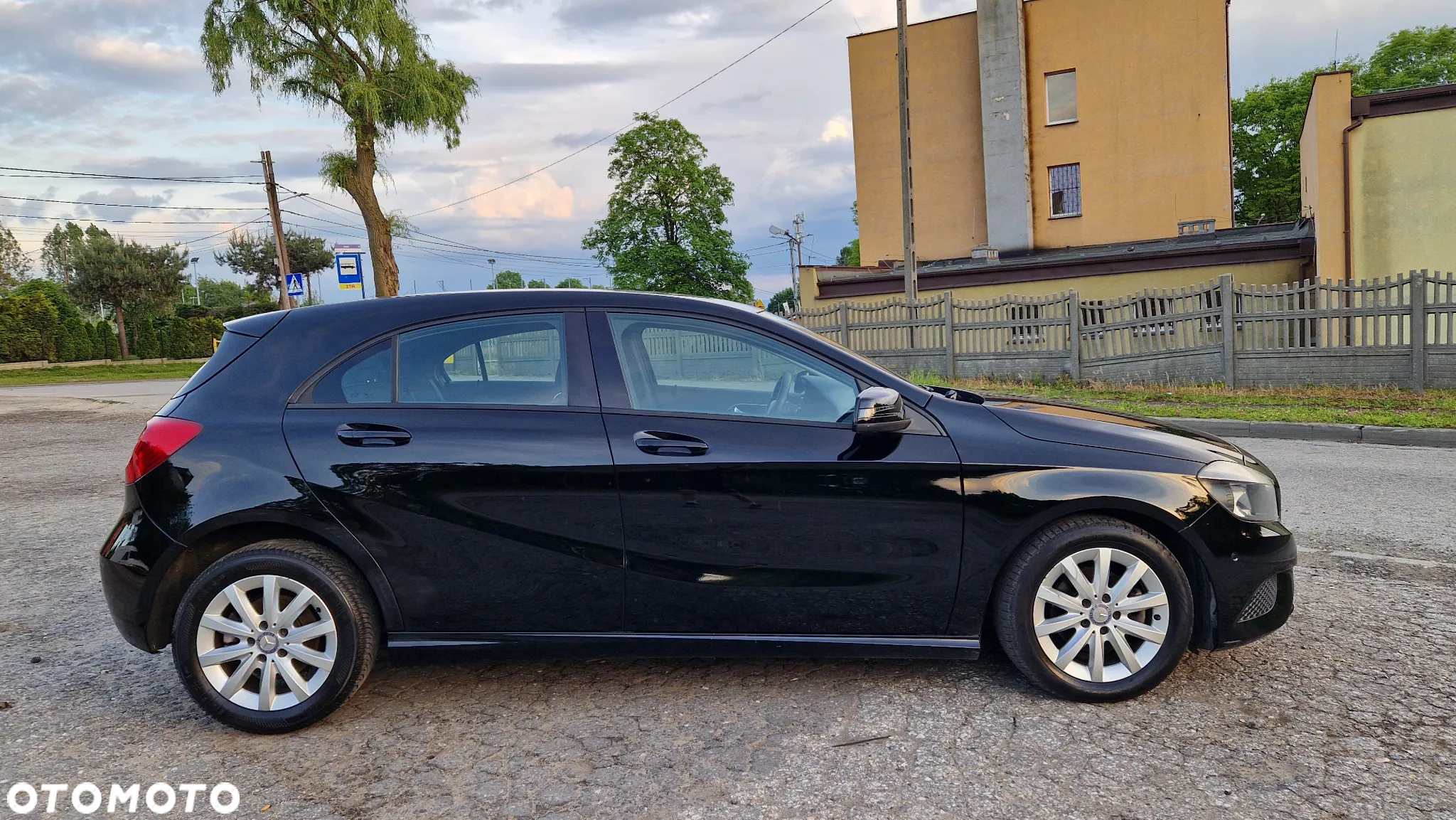 Mercedes-Benz Klasa A 180 CDI (BlueEFFICIENCY) 7G-DCT - 3