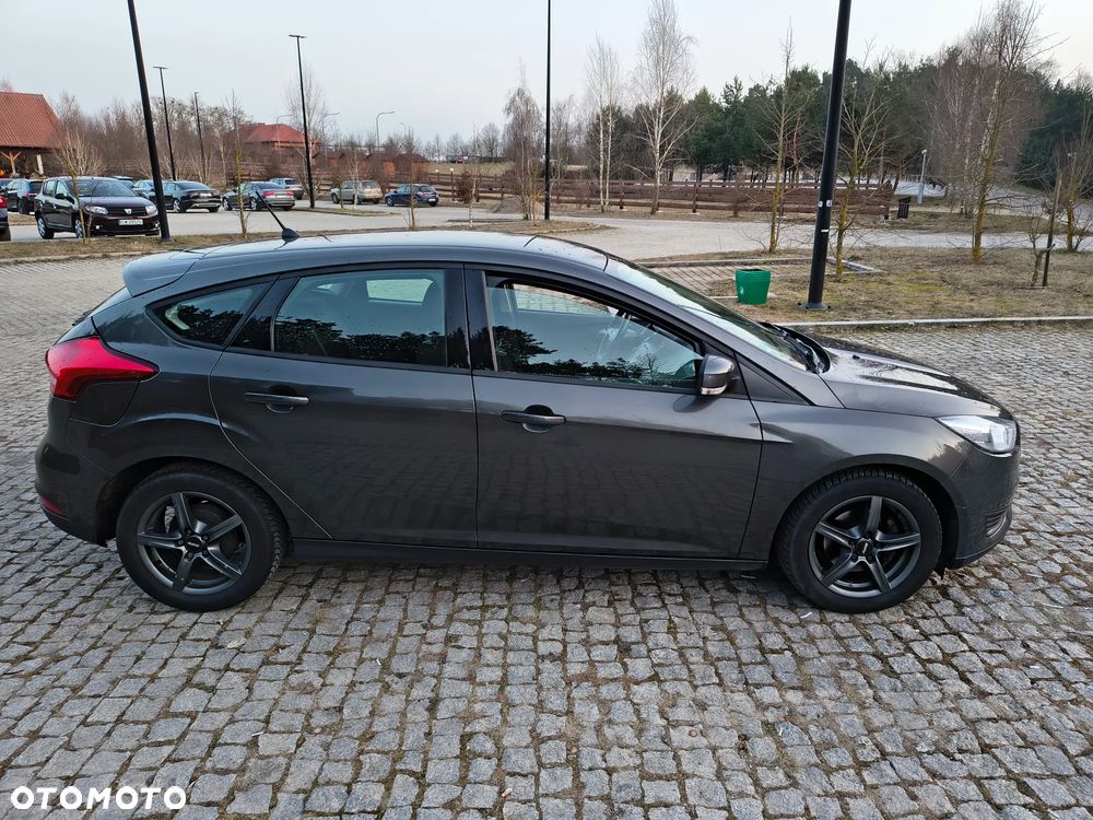 Ford Focus 1.6 Edition - 21
